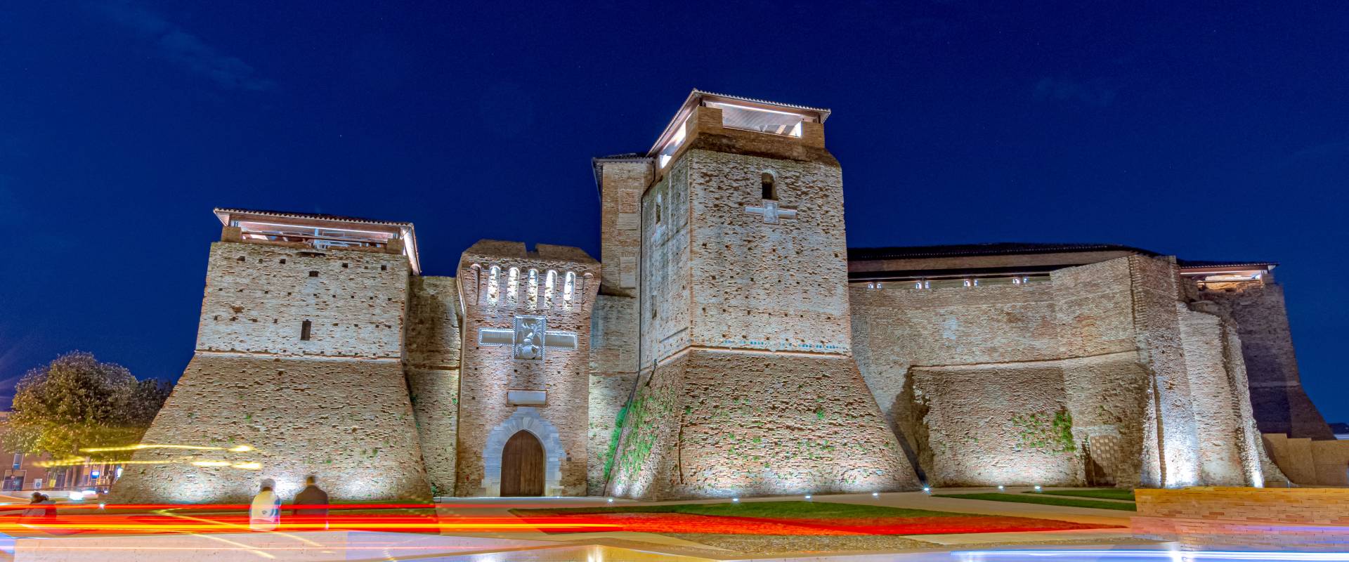 Castel Sismondo di sera photo by Perpaulo40
